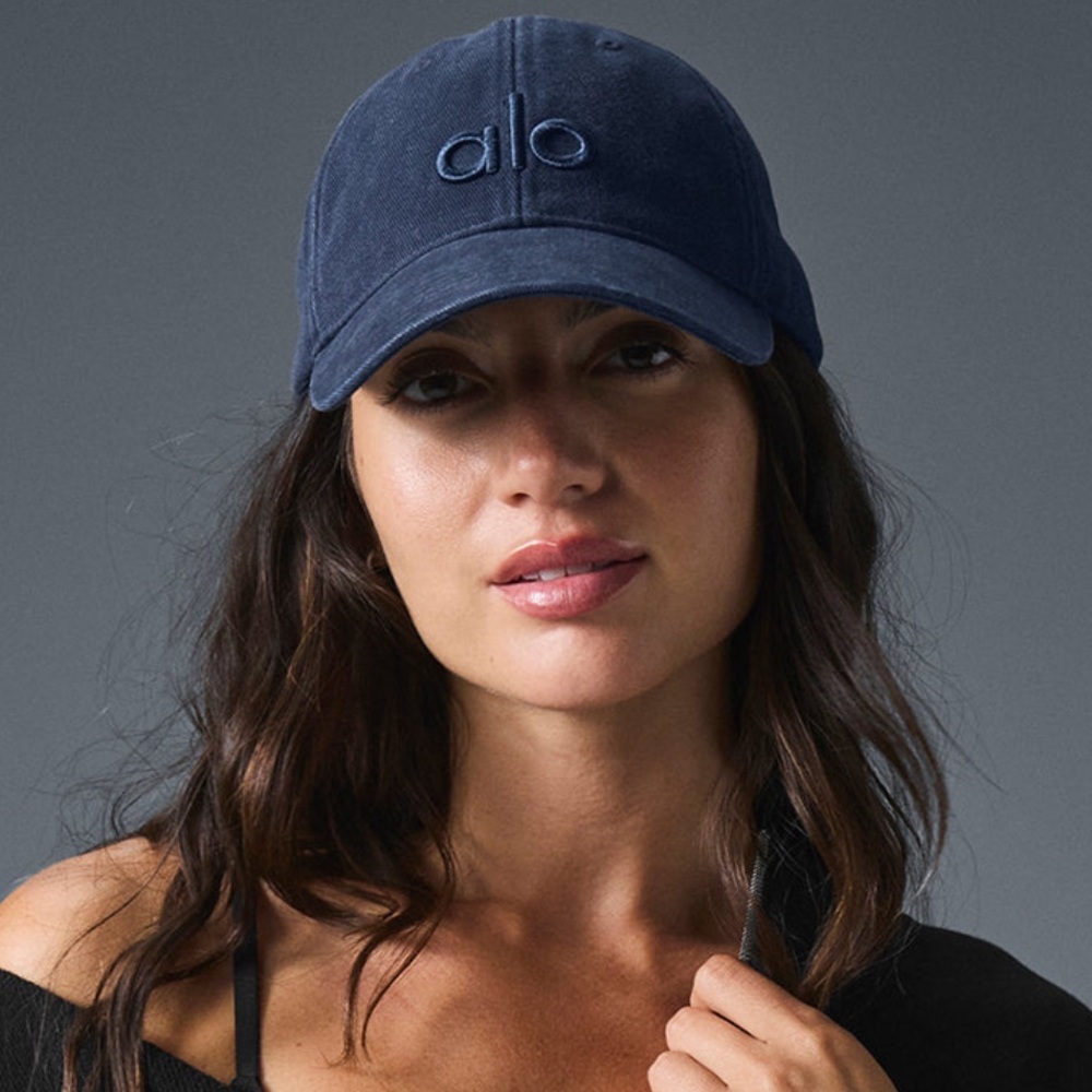 NWT ALO Authentic Washed Off-Duty Cap Vintage Navy - Picture 2 of 5